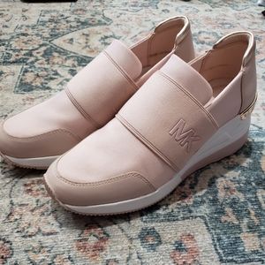 Michael Kors sneaker wedge heel pink 7.5